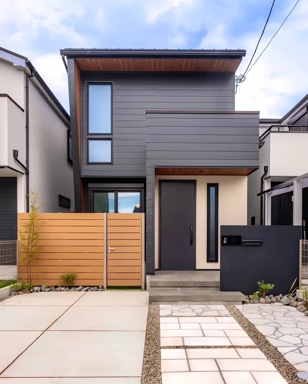 Tiểu cảnh hàng rào nhà mái nhật kết hợp đá và cây xanh