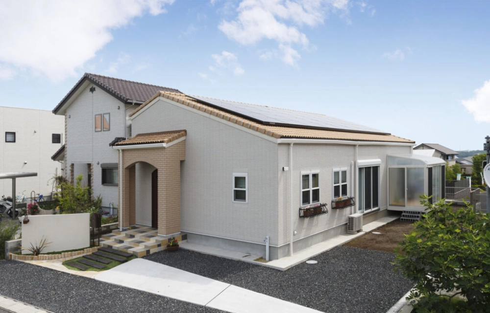 Thiết kế mặt tiền nhà mái lệch tinh tế