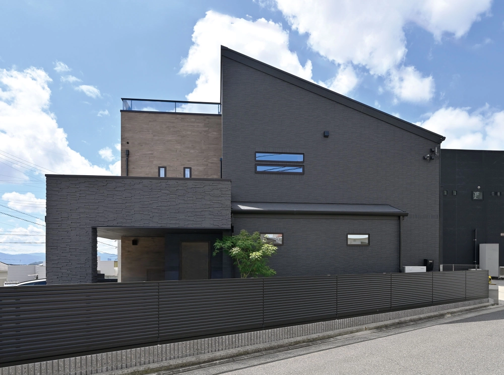 Kiến trúc mặt tiền nhà mái lệch bền vững