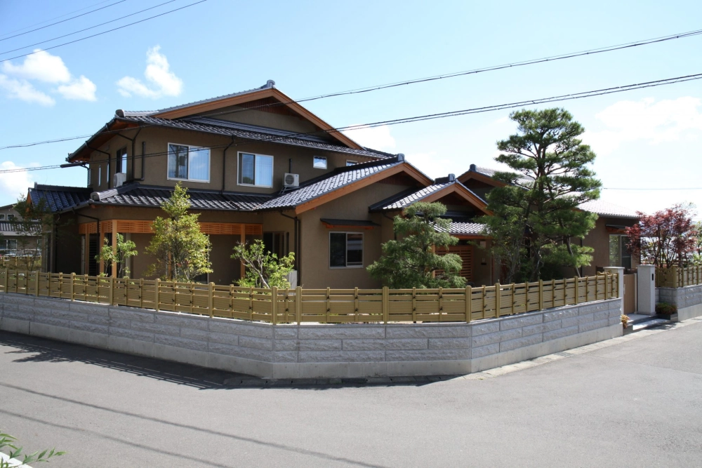 Tổng thể kiến trúc nhà gác lửng mái nhật nhìn từ trên cao