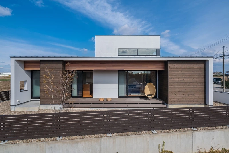 Thanh lịch tối giản nhà mái bằng có gác lửng tối giản