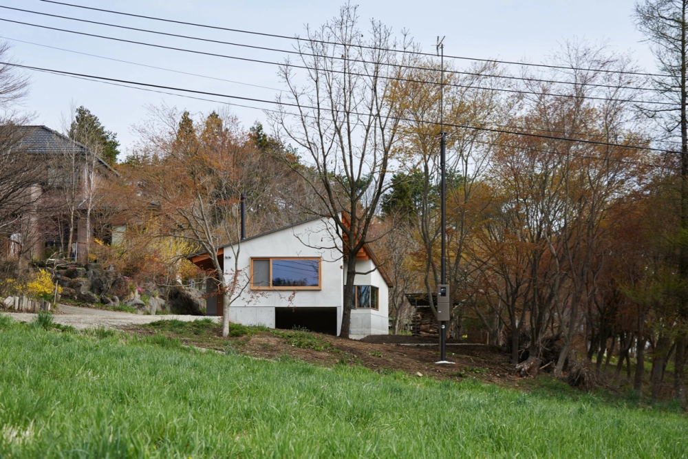 Mặt tiền nhà mái lệch nông thôn nổi bật hài hòa