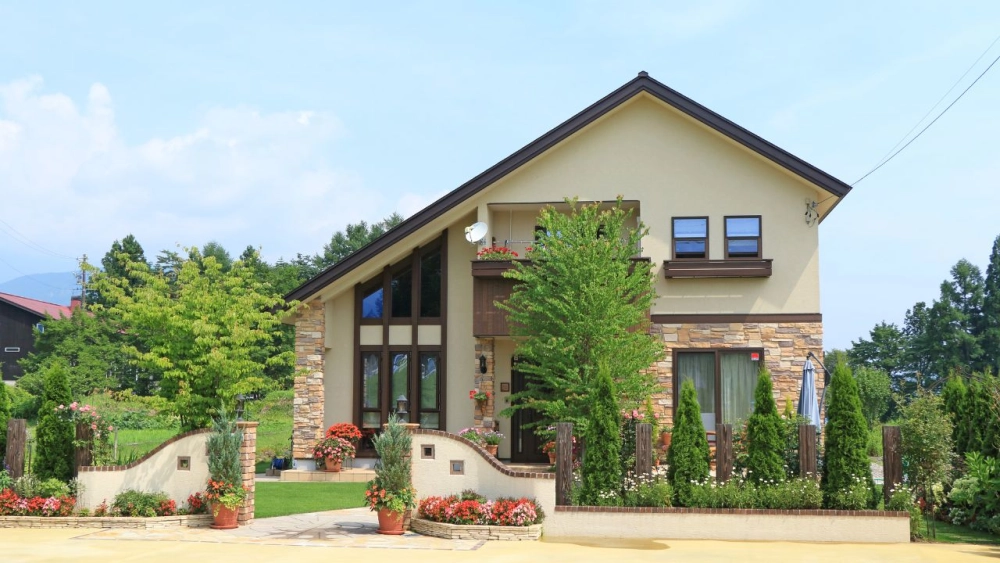 Mẫu nhà vườn mái lệch đơn giản mà tinh tế