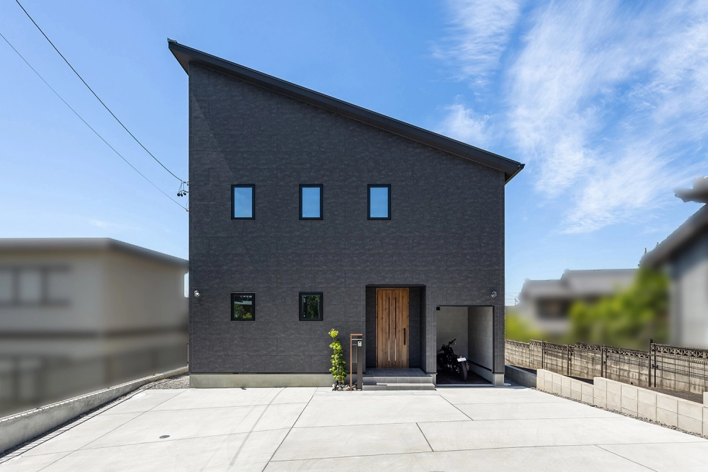 Nhà mái lệch phá cách trong tinh thần tối giản