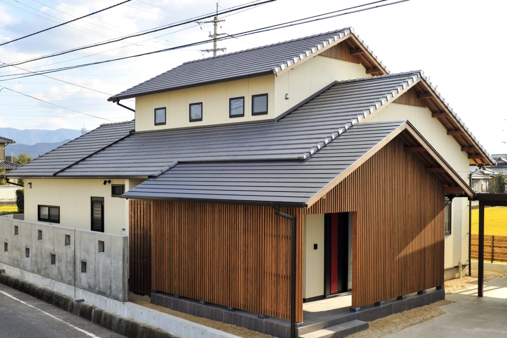 Cách phối màu sơn nhà mái nhật đơn giản tông trắng xám