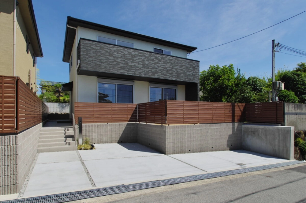 Xây nhà mái nhật 500 triệu có đẹp không với thiết kế chữ L