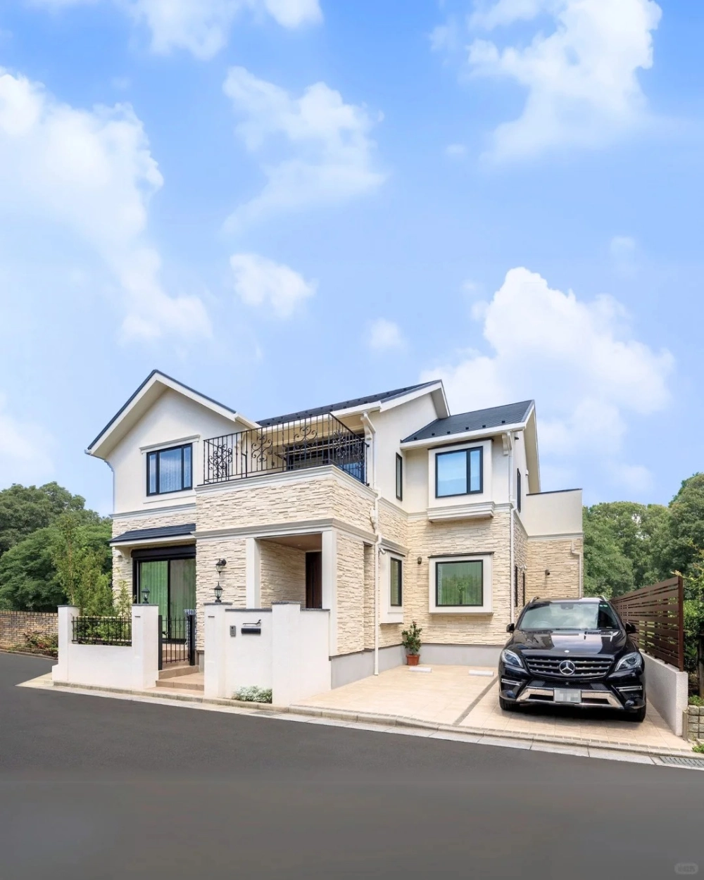 Nhà mái nhật 2 tầng chữ L tối ưu công năng