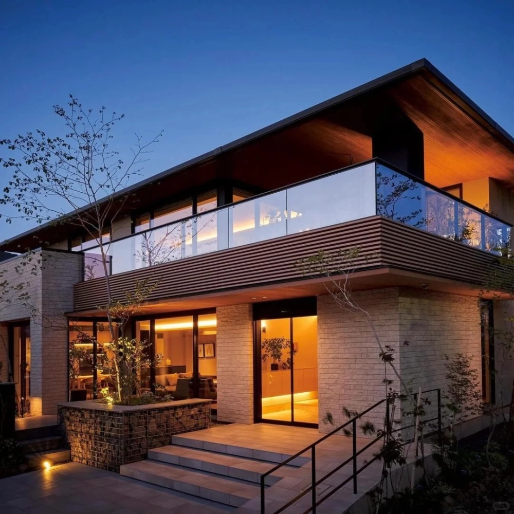 Hệ mái nhật màu xanh than truyền thống ấn tượng