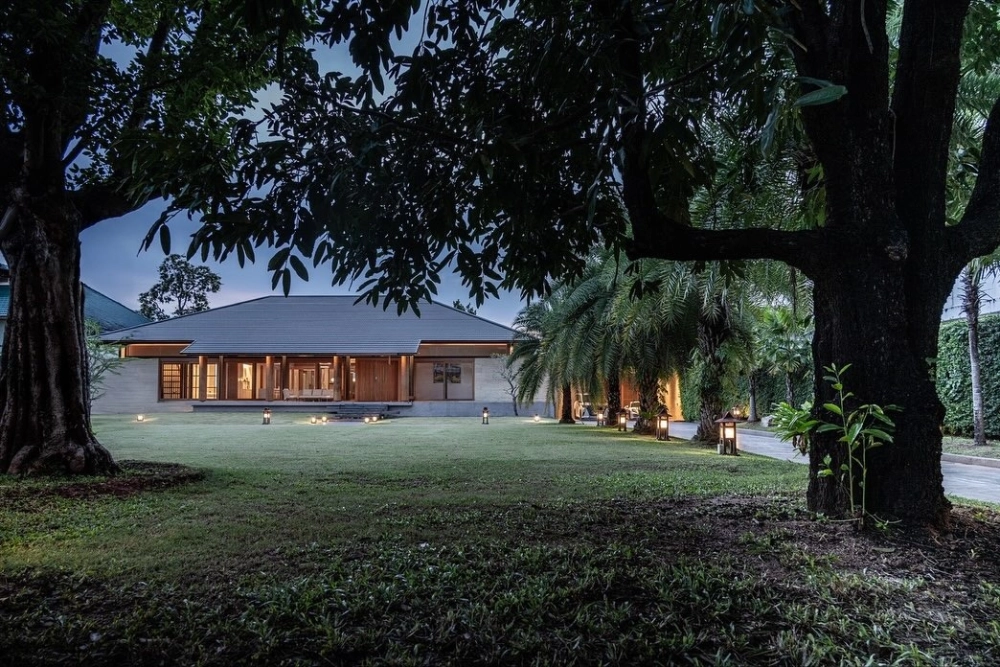 Nhà mái nhật phổ biến vùng ngoại ô có sân vườn