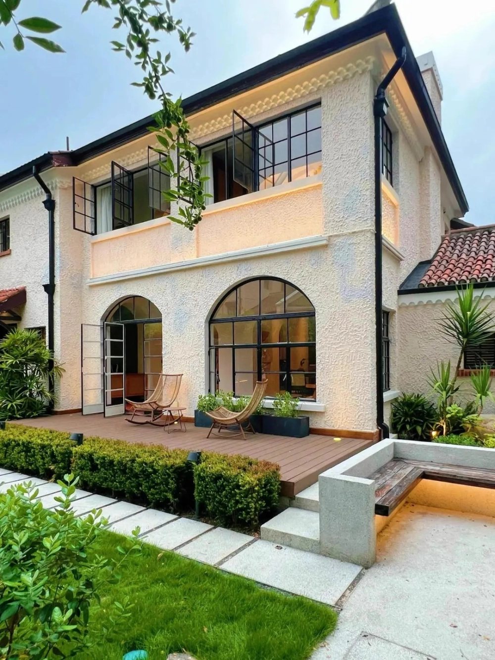 Chi phí làm sân vườn nhà mái nhật tiết kiệm mà vẫn đẹp