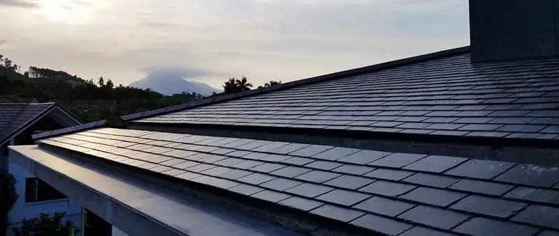 Mái mansard lợp đá Slate ngoại thất tạo điểm nhấn mạnh
