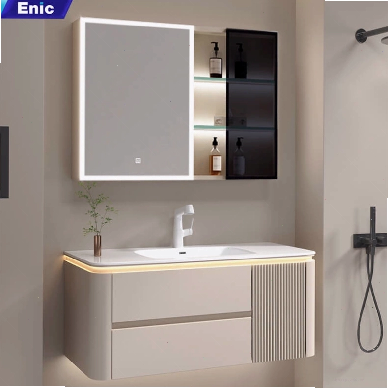 Biệt thự mái Nhật cao cấp với thiết kế sân vườn bao quanh