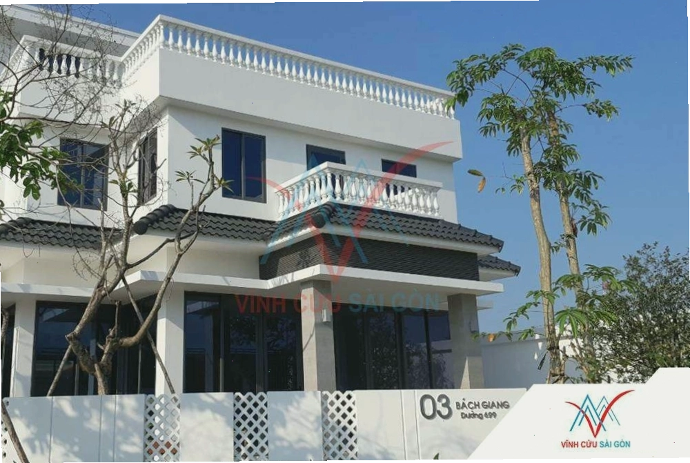 Con tiện xi măng kiểu Pháp được ứng dụng làm lan can ban công