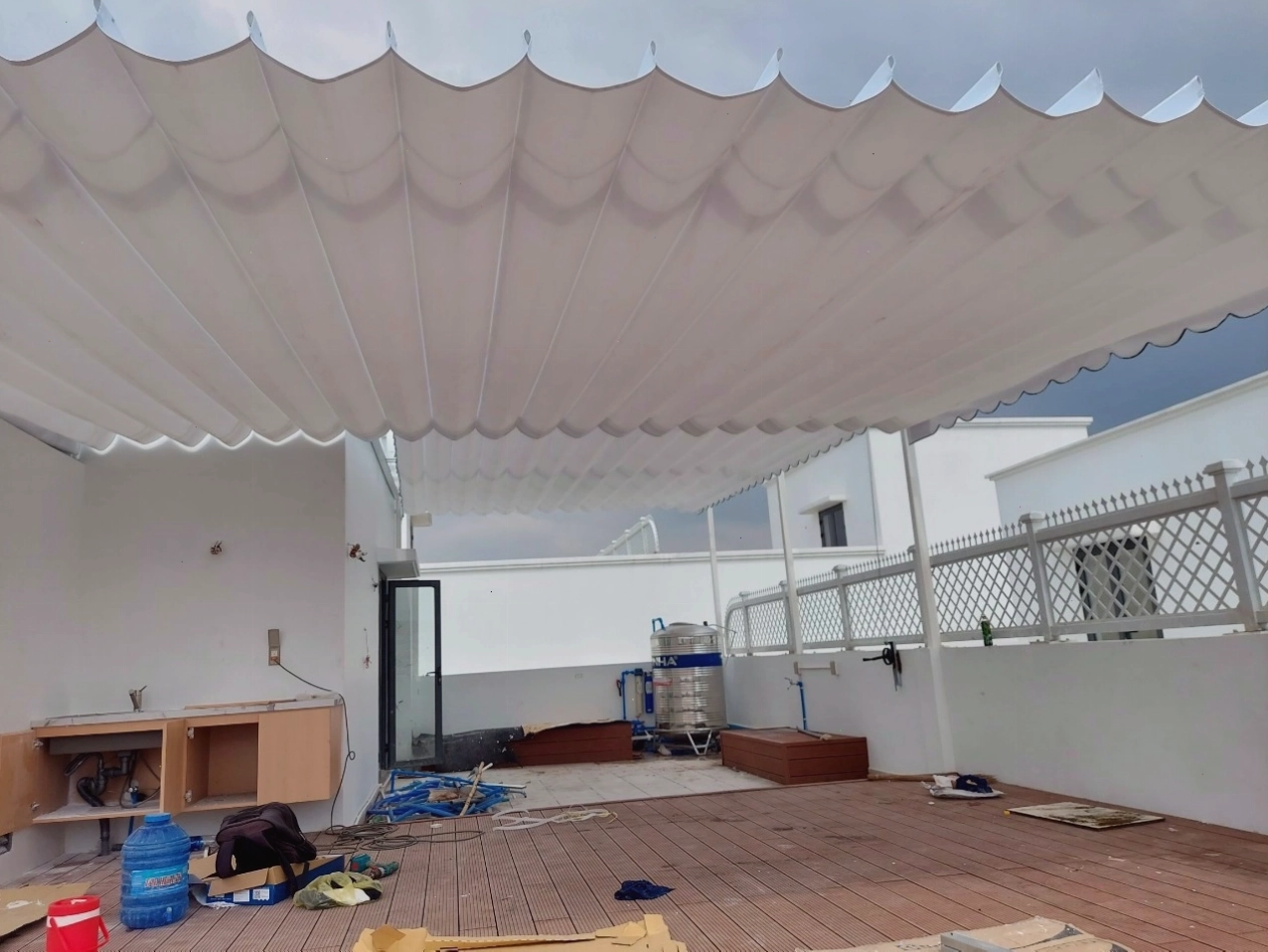 Mái bạt vòm sân thượng có thể thu gọn