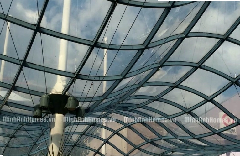 Mái vòm cong tự do từ nhựa thông minh Polycarbonate độc đáo