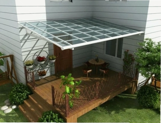 Mái vòm kính cường lực che mưa cho ban công nhà phố