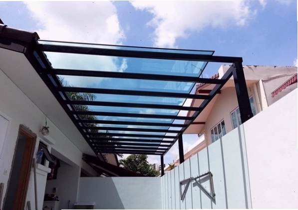 Mẫu mái vòm tôn Polycarbonate cao cấp giúp lấy sáng tự nhiên cho ngôi nhà