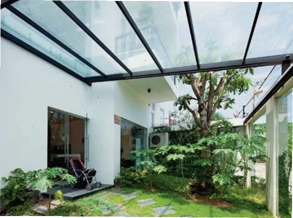 Mẫu mái vòm tôn sử dụng tấm Polycarbonate lấy sáng cho khu vực hiên nhà