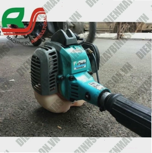 Máy cắt cỏ cũ Tanaka