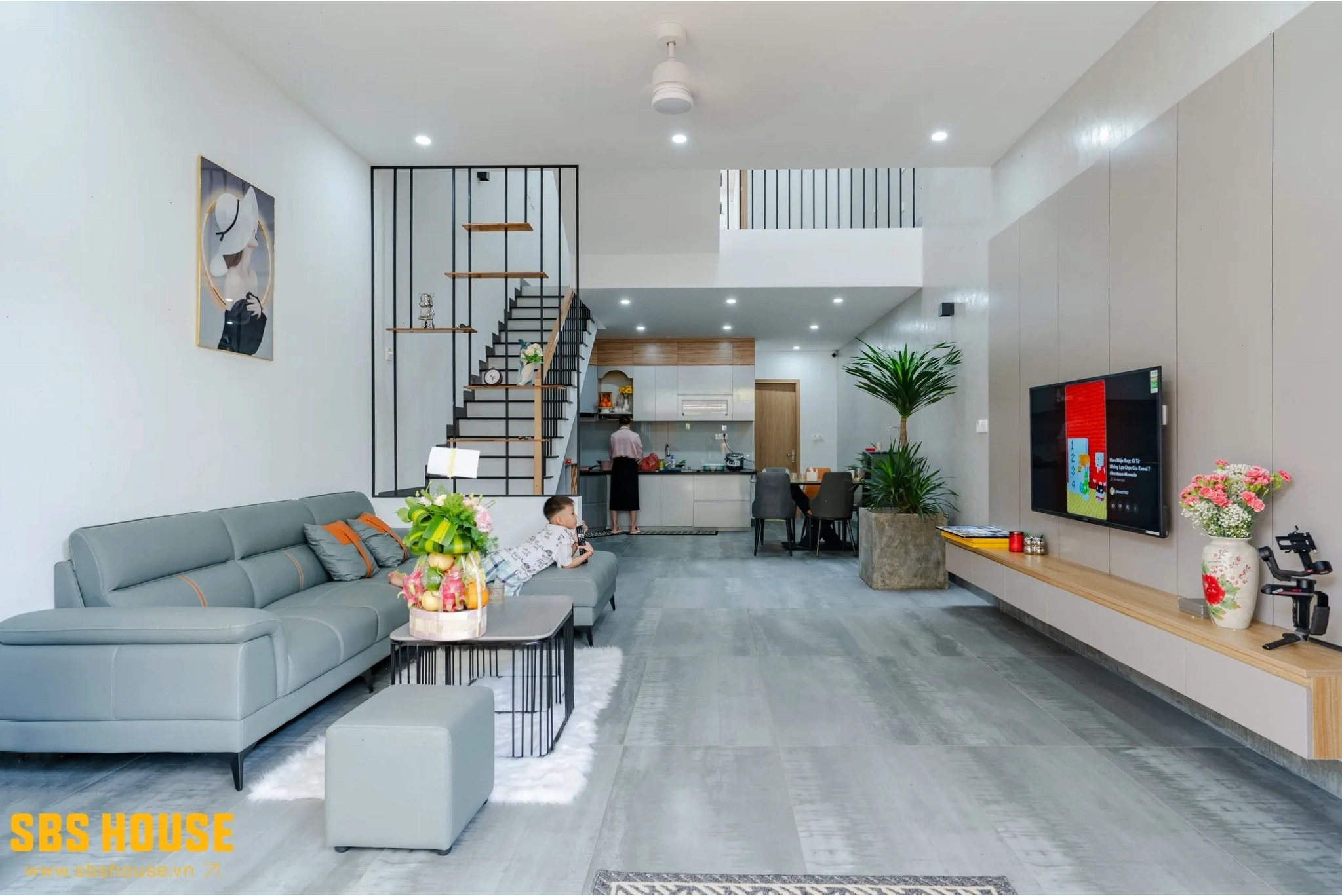 Nội thất sang trọng và tiện nghi trong nhà lệch tầng 5m