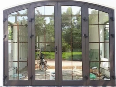 Khám Phá Mẫu Cửa Vòm Nhôm Kính: Vẻ Đẹp Sang Trọng Cho Ngôi Nhà